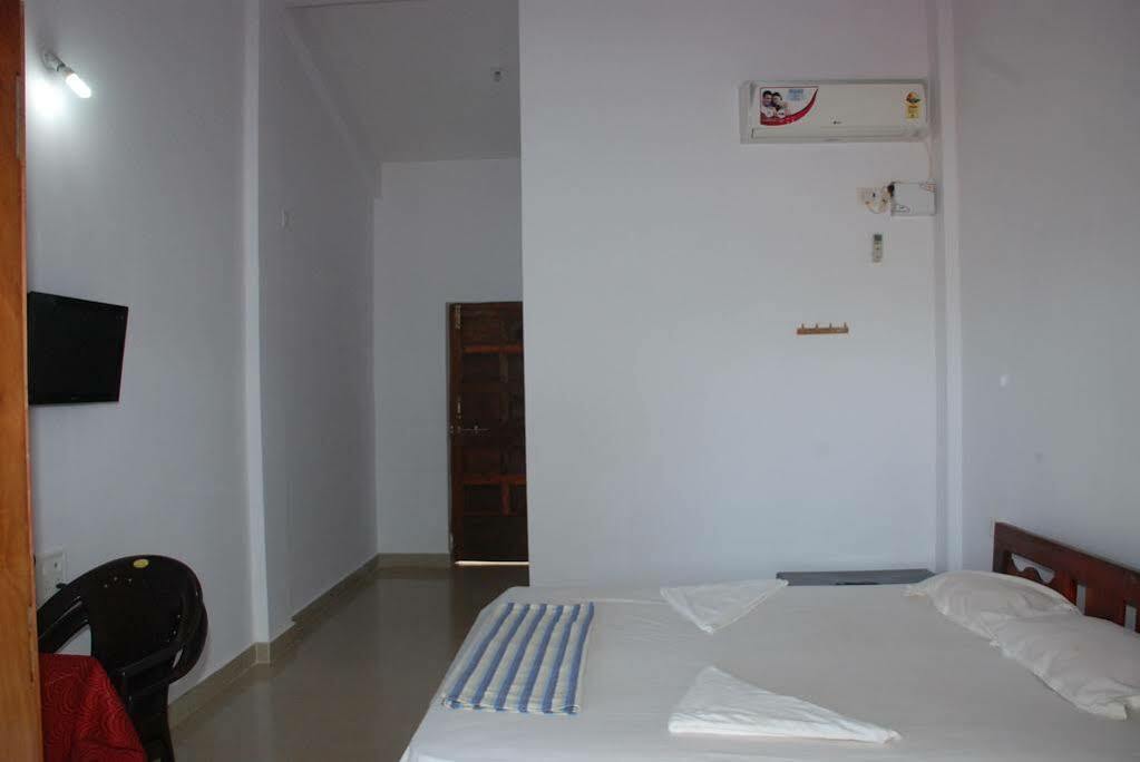 Shankarz By The Sea Mandrem Exterior photo