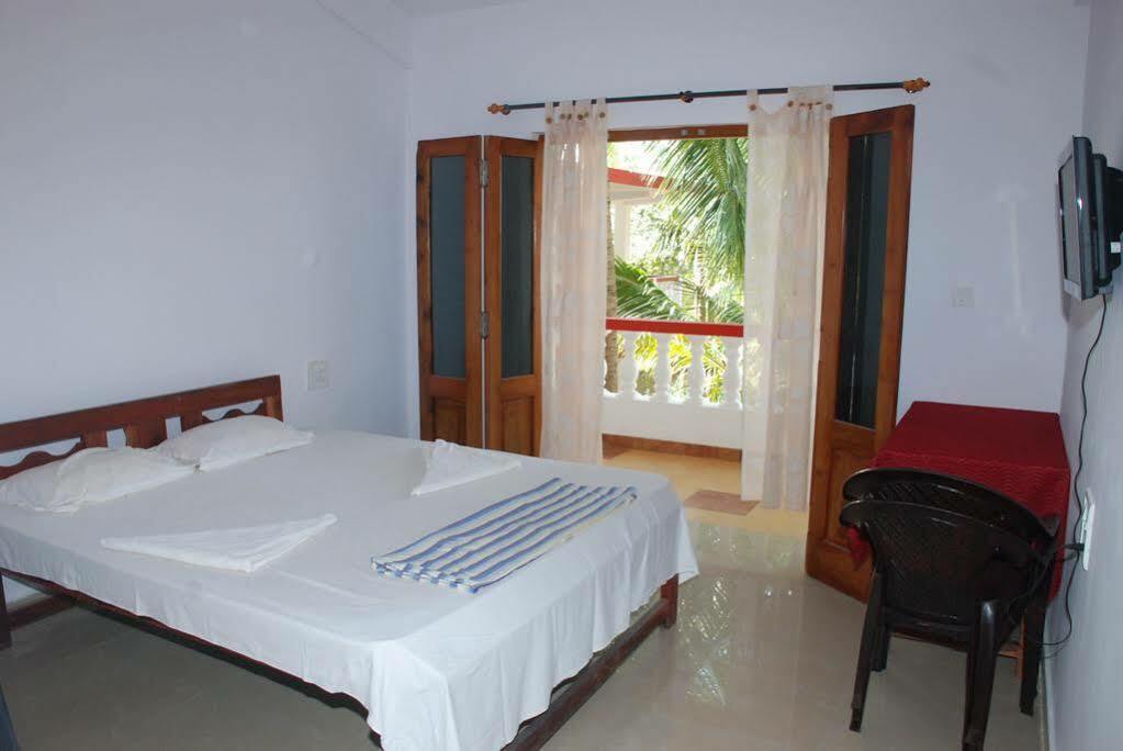 Shankarz By The Sea Mandrem Exterior photo